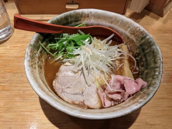 「塩ラーメン820円」@焼きあご塩らー麺 たかはし 新宿本店の写真