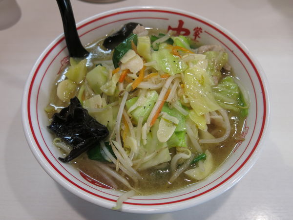 「塩タンメン＋野菜大盛：770円＋70円」@蒙古タンメン 中本 御徒町店の写真