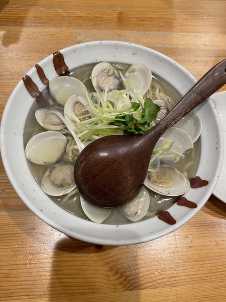 「極上はまぐり潮麺大盛り1010円太麺」@店内製麺 さくらの写真