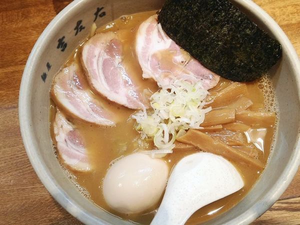 「味玉らーめん＋チャーシュー」@麺屋吉左右の写真