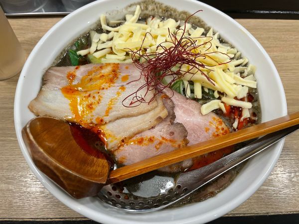 「黒胡麻坦々麺　チーズトッピング」@麺や 蓮と凜の写真