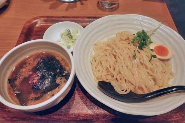 「鶏×魚介つけ麺並　830円」@麺処直久 新橋店の写真