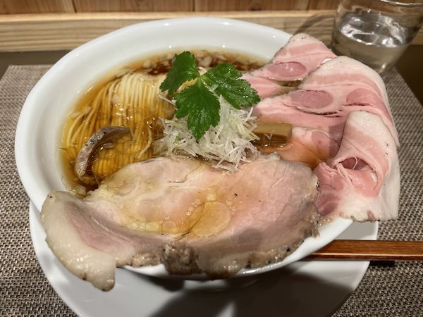 「豚醤油そば（中）」@成城青果の写真