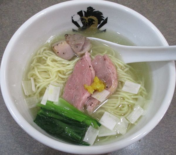 「鴨中華そば（塩）　870円」@満鶏軒 本郷三丁目店の写真