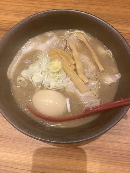 「にぼしらーめん　味玉」@にぼしらーめん88 アスナル金山店の写真