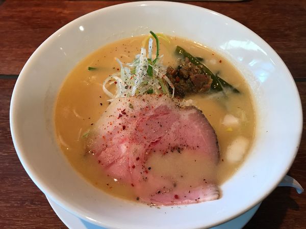 「鶏塩白湯ラーメン 750円」@麺屋 ほぃの写真