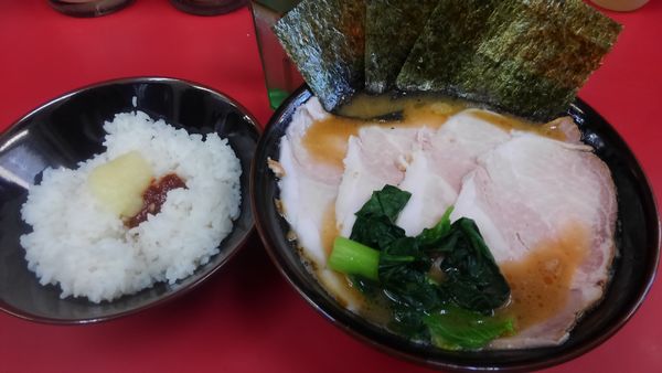 「チャーシュー麺、ライス」@田上家の写真