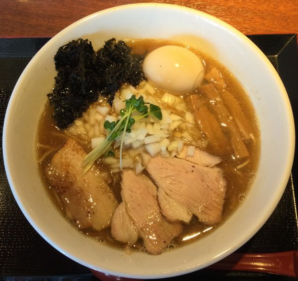 「煮干し中華そば＋味玉 880円」@中華そば 蓮の華の写真