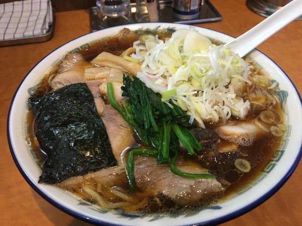 「チャーシューメン 麺大盛＋チャーシュー＋ネギ」@麺屋かむいの写真