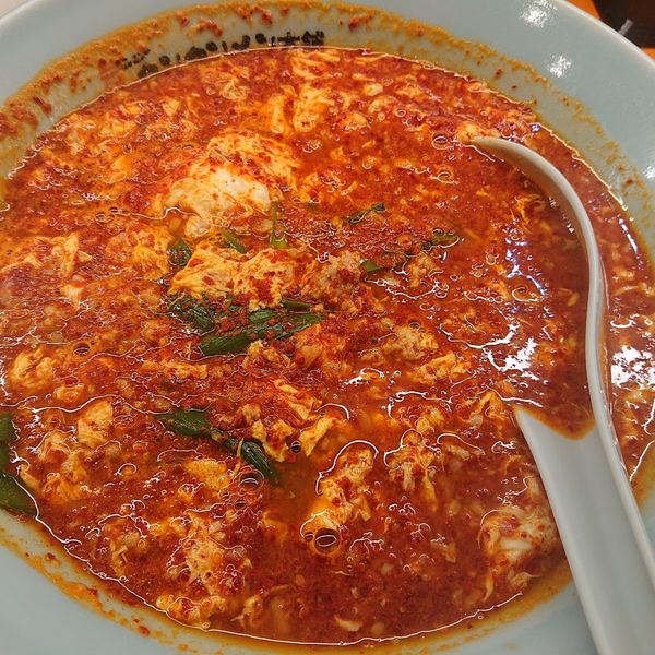 「Cセット1080円(めちゃ辛)、ニラ150円」@元祖 ニュータンタンメン本舗イソゲン 新城店の写真