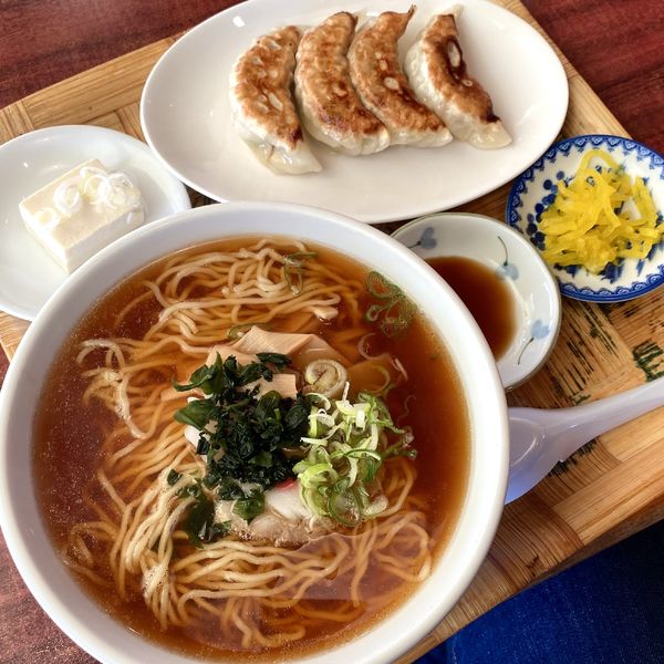 「餃子セット（餃子・ラーメン）」@中国料理 茶留美楽の写真