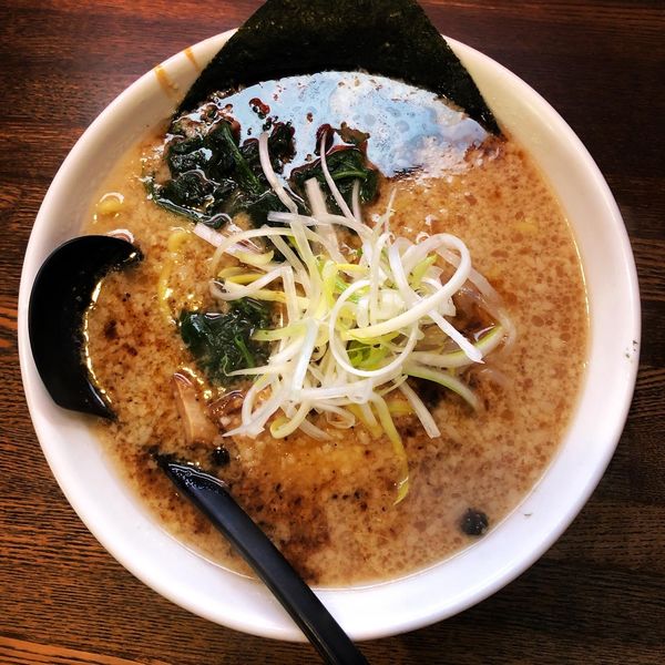 「とん黒　太麺」@信州麺屋 とんずら －カエン－の写真