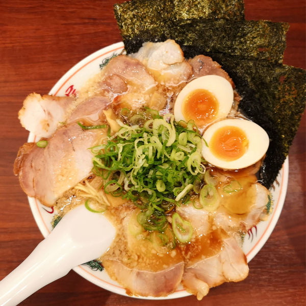 「全部のせラーメン¥880」@ラーメン 魁力屋 鶴見駒岡店の写真