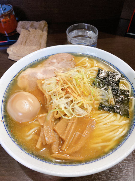 「塩ラーメン（中）＋味玉」@中華そば べんてんの写真