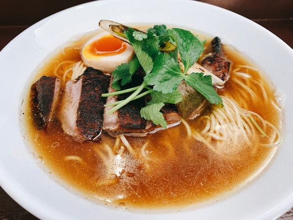 「豚タンチャーシュー麺」@中華そば うお青の写真