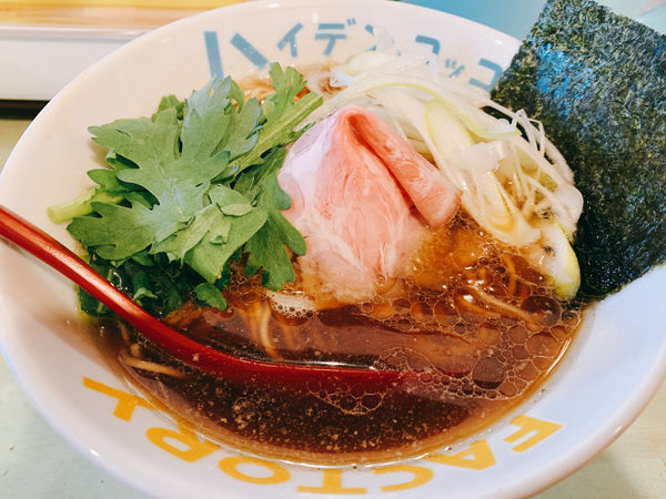 「贅沢楚蟹(ズワイカニ)中華ソバ」@ハイデン.コッコFACTORYサマンサ・タマサの写真