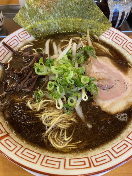 「マー油豚骨らーめん＋半替玉」@博多長浜らーめん 六角堂 橋本店の写真