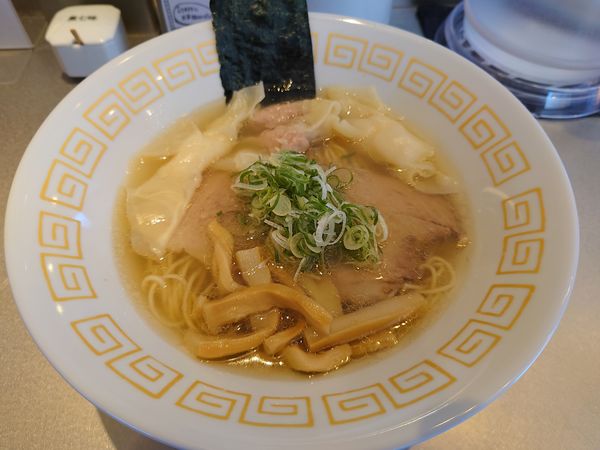 「特製ワンタン麺 白だし1000円」@麺や くろえもんの写真