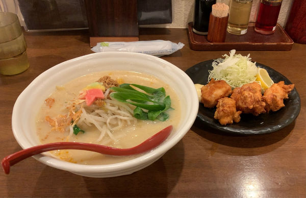 「西京味噌らーめん＋味噌唐揚げ」@麺場 田所商店 佐倉店の写真