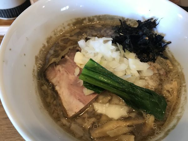 「背脂煮干しそば」@中華蕎麦 はざまの写真