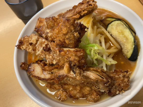 「ピリ辛あんかけDX」@旨辛ラーメン 表裏 市ヶ谷本店の写真
