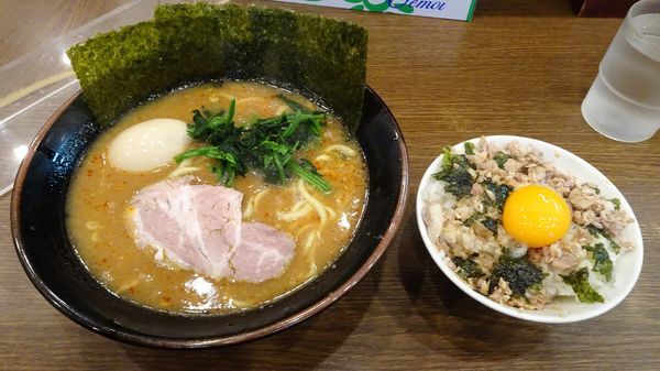 「みそらーめん：並（850円）＋味玉（100円）＋TKG」@横浜家系らーめん たま家の写真