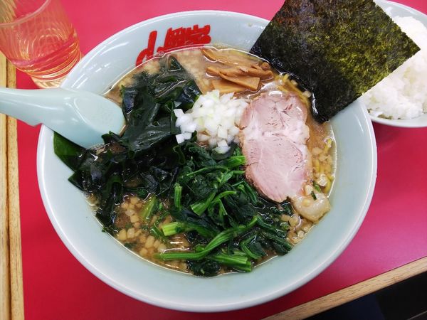 「【東北・新潟限定】プレミアム醤油とんこつ＋α　890＋α円」@ラーメン山岡家 弘前店の写真