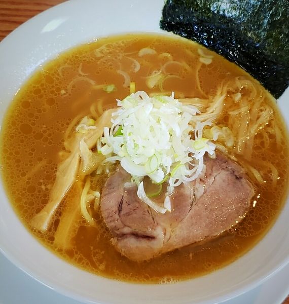 「鶏醤油らーめん ７００円」@らーめん 燦々の写真