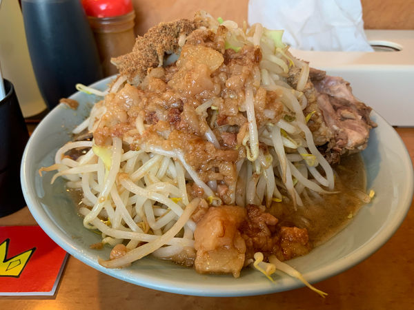 「ラーメン小　魚粉　野菜マシ　脂マシマシ」@立川マシマシ ロイヤルスープの写真