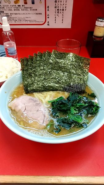 「ラーメン　並　かため　海苔まし」@横浜家系ラーメン おうじ家の写真