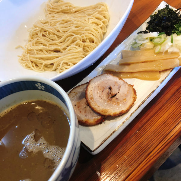 「赤城鳥とイカ煮干のつけ麺　800円」@麺＆cafe Coi.Coi.の写真