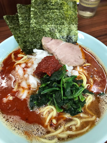 「辛ラーメン」@横浜ラーメン 武蔵家 大山店の写真