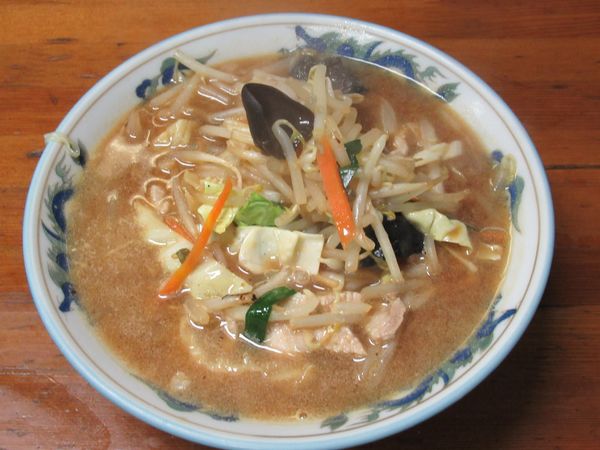 「味噌タンメン（700円）」@食堂あけぼのの写真