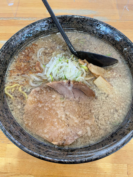 「こってり醤油ラーメン」@らーめん西や 本店の写真