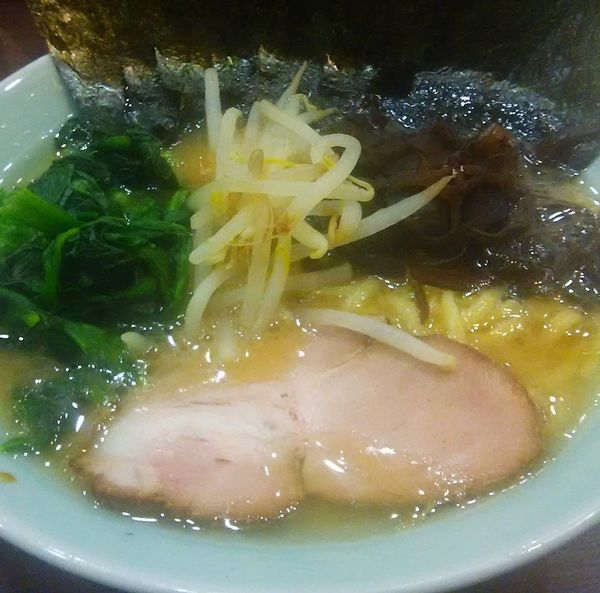 「ラーメン のり ほうれん草」@横浜ラーメン 増田家 幕張店の写真