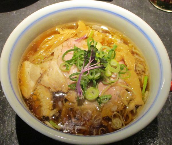 「REGULAR（醤油ラーメン　太麺・大盛）850円」@駄目な隣人の写真