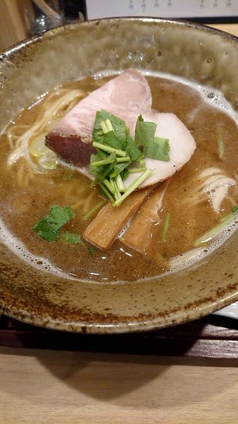 「濃口塩らーめん(890円税込)」@塩らーめん 小粋の写真