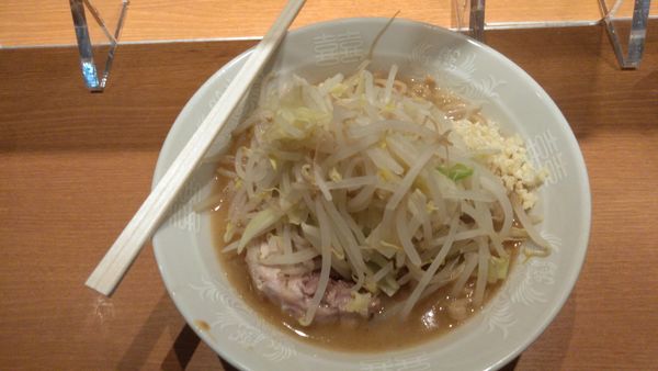 「初見殺しの入口！ミニ７００円」@麺屋 長次郎の写真