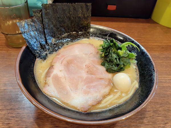 「ラーメン並」@横浜家系ラーメン 大岡家 鶴川店の写真