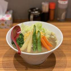 温野菜チーズにぼしらーめん