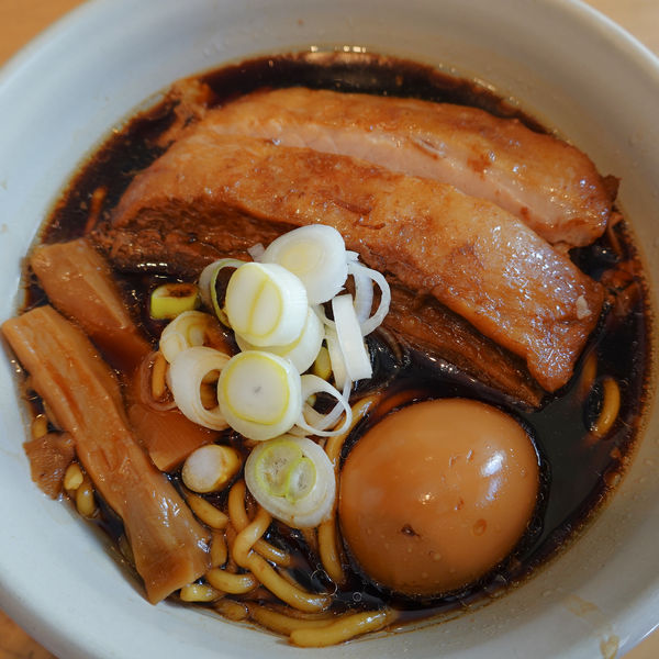「らーめん micro 焼豚2枚のせ 1,200円 + α」@人類みな麺類 東京本店の写真