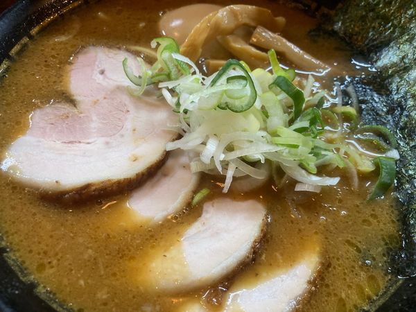 「特製中華そば」@東京煮干中華そば 三三㐂 大森の写真