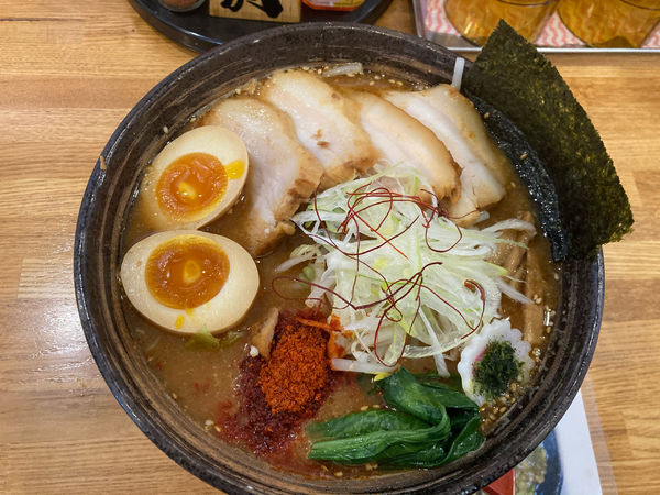 「辛味噌ラーメン　全部入り」@やまがたらーめん きたもと屋の写真
