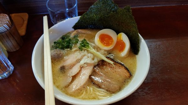 「特製濃厚塩鶏そば」@麺屋 くまがいの写真