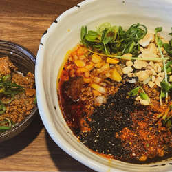 汁無し坦々麺麺2辛