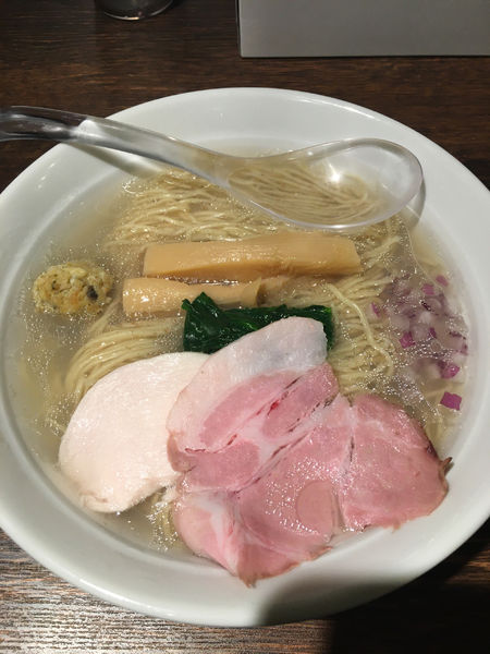 「塩ラーメン大盛り」@貝出汁 中華そば 竹祥の写真