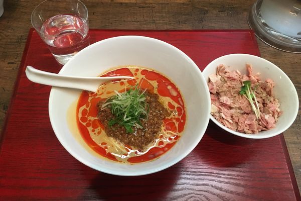 「濃厚坦々麺＋肉飯」@神保町黒須の写真