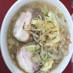 ラーメン(麺半分)