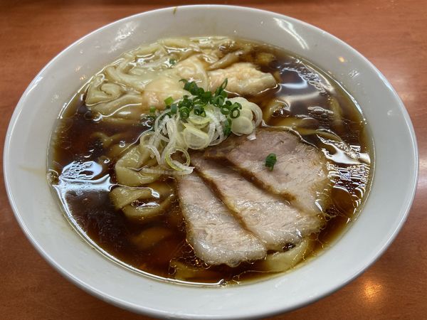 「海老ワンタンメン 大盛 濃口＋生姜丼」@日陰の写真