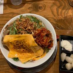 極三郎丼　チーズキムチ九条ネギマシ